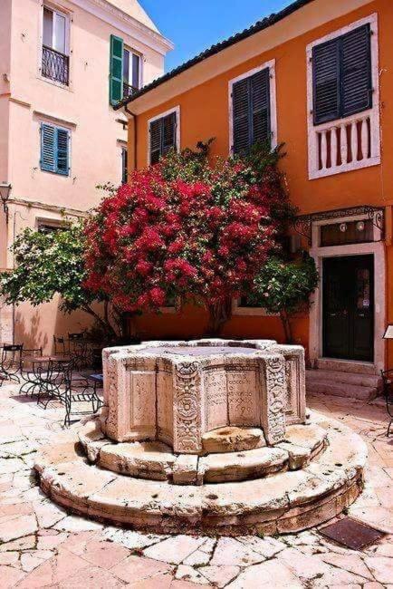 Venetian Well Cozy Apartment Corfu Old Town Eksteriør bilde