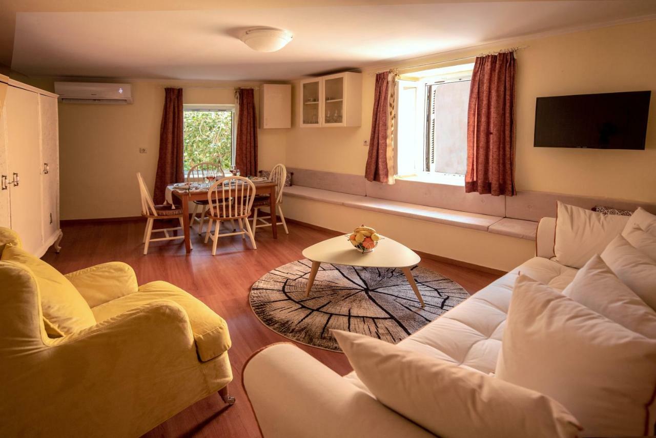 Venetian Well Cozy Apartment Corfu Old Town Eksteriør bilde